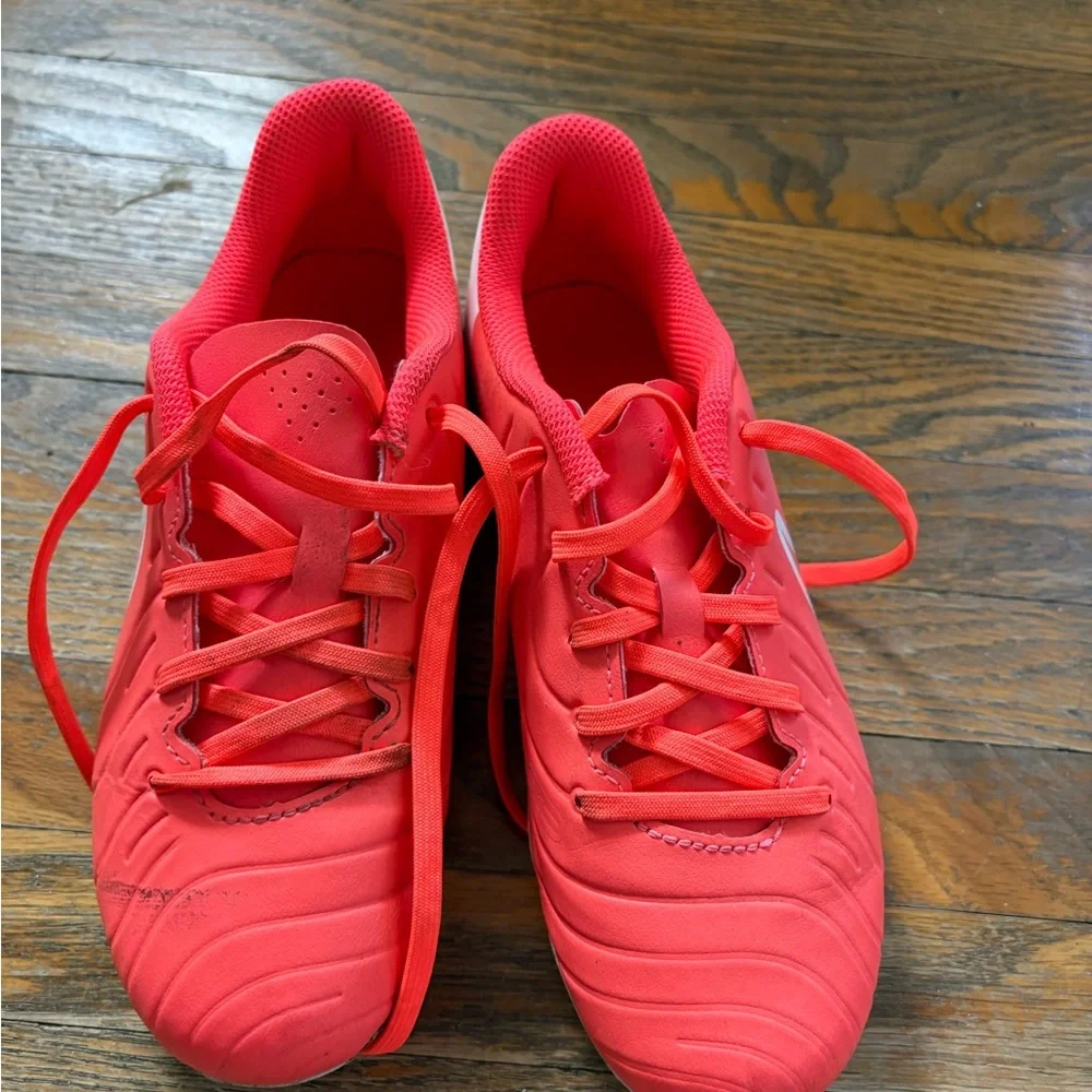 Nike Kids Red Soccer Cleats with White Swoosh - Picture 3 of 7